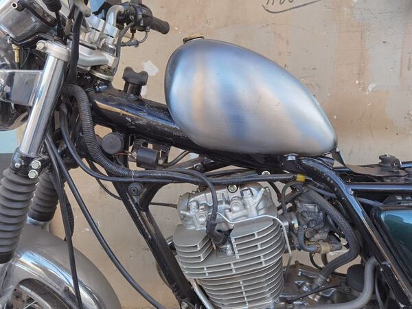 T-71 5L YAMAHA SR400&SR500用(21番形) ナロー ピーナッツタンク ワンオフ ポン付け チョッパー タンク製作工房