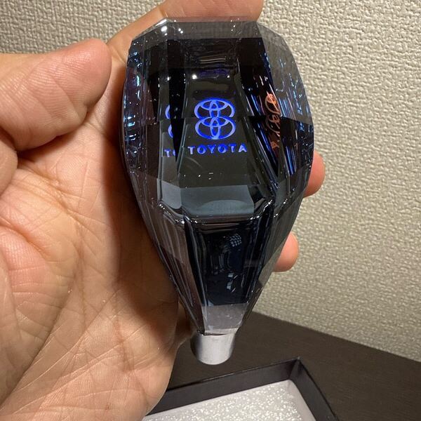 新品トヨタRAV4車用シフトノブ LEDイルミネーション 7色点灯 送料無料