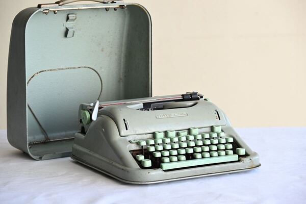 【珍品】 HERMES タイプライター レトロ アンティーク 昭和レトロ ビンテージ ヴィンテージ 当時物 良い色 貴重 レア