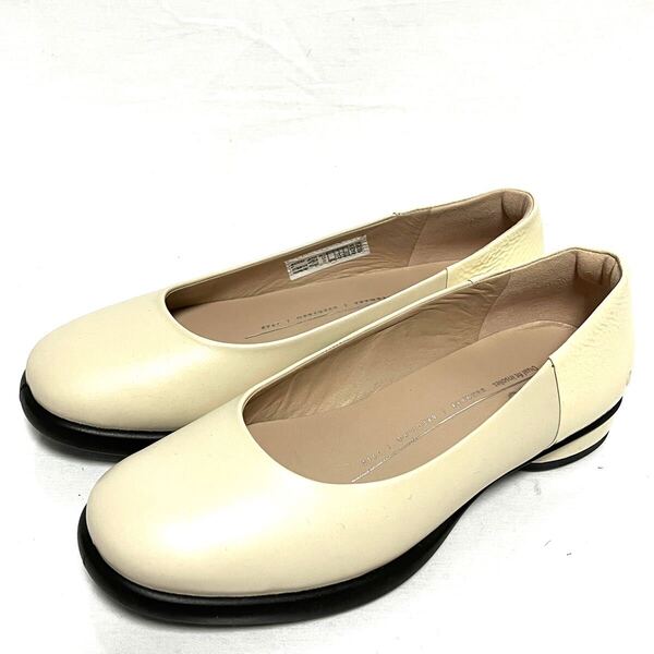 ★極美品★ECCO エコー★エナメルレザーバレリーナ★ローヒール★22〜22.5cm★ベージュ★フラットシューズ★革靴★パテント★現行モデル★