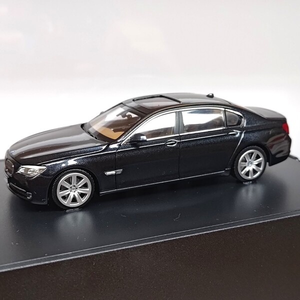 BMW 750Li 7シリーズ ブラック 1/43 BMW特注品 非売品 ミニチャンプス
