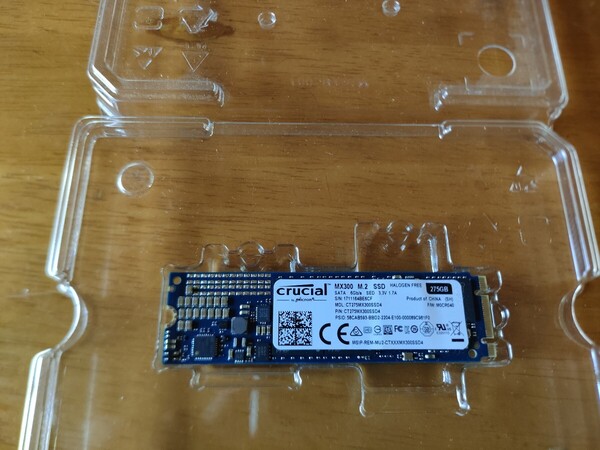 使用時間少 Crucial m.2 SSD MX300 CT275MX300SSD4 M.2 Type 2280SS (250gb 275gb )