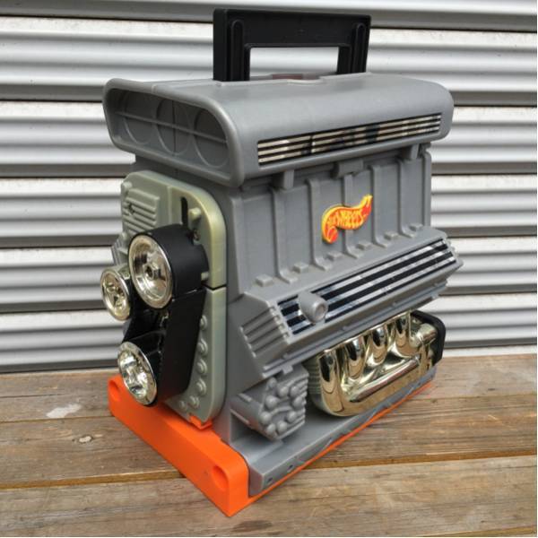 レア!ホットウィール!V型エンジン キャリーケース!usdm jdm スタンス へドン トイズ ラジオフライヤー ムーンアイズ ミニカー シボレー