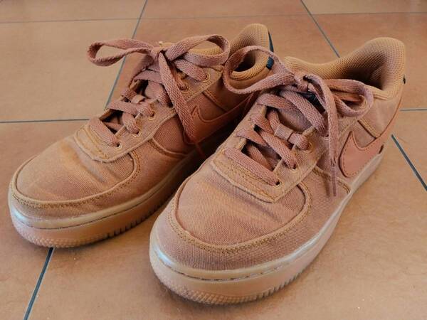【海外限定】NIKE Air Force 1(ナイキ・エアフォースワン)LV8 Style GS AR0735-800 ローカット Brown