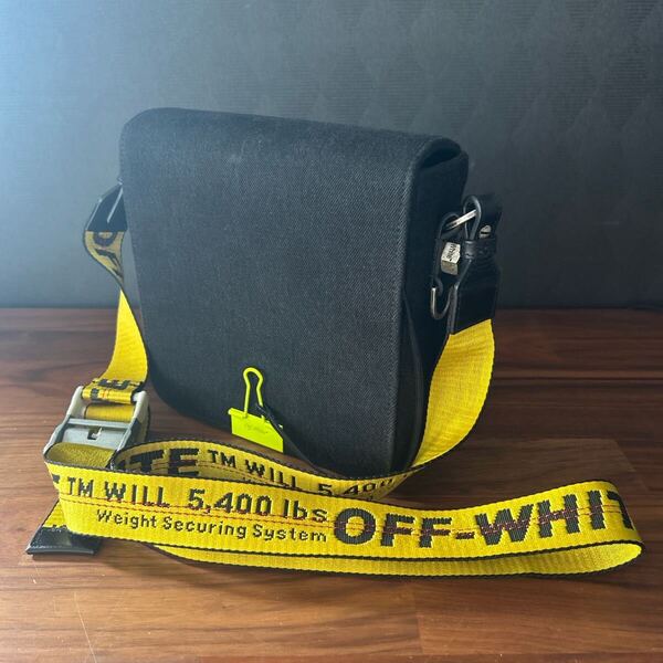 OFF-WHITE バインダーショルダーバッグ オフホワイト