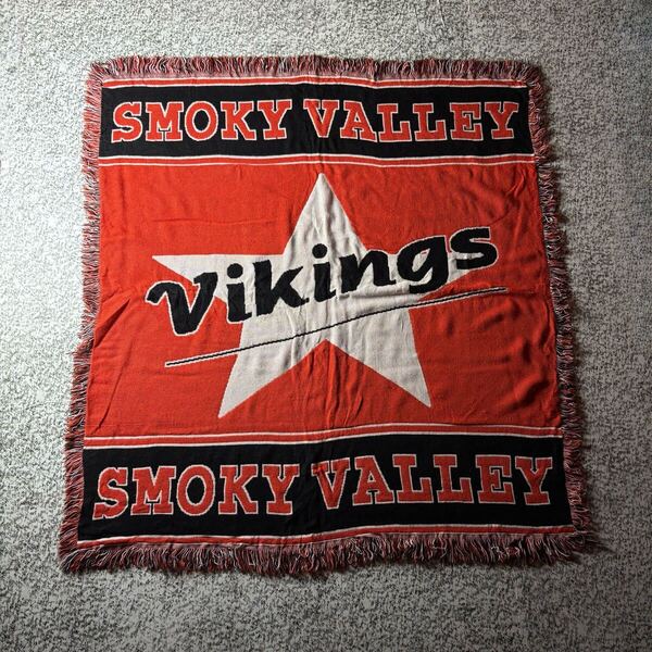 【90sオールド】Vikings SMOKY VALLEY ラグ タペストリー カーペット マット インテリア雑貨 絨毯 ヴィンテージ フリンジ