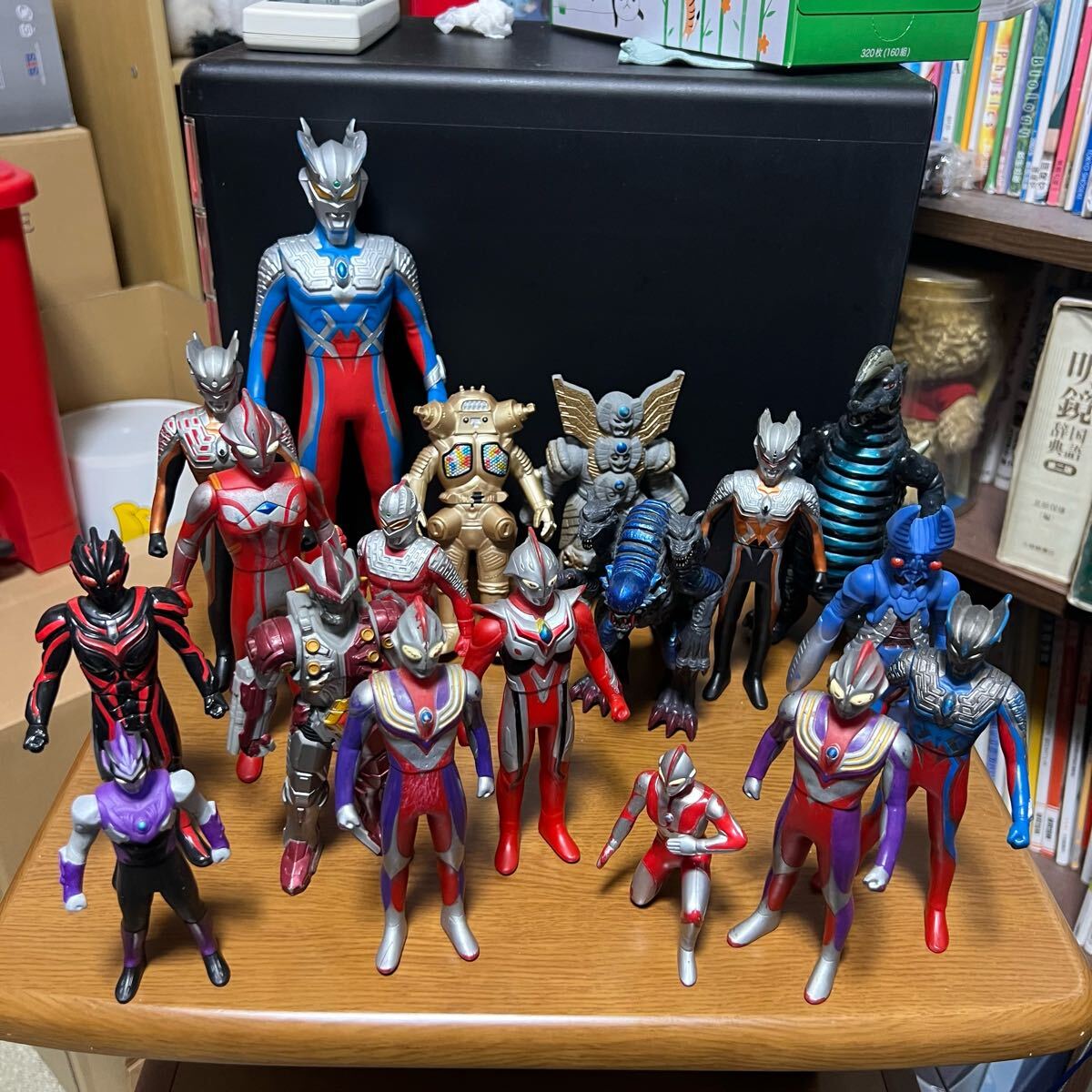 【初回限定お試し価格】 2025年最新】Yahoo!オークション -ウルトラマン (大量 ソフビ 特撮