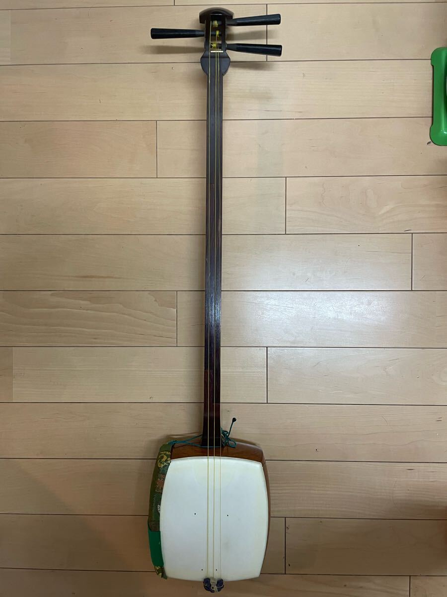 三味線 紅木　紫檀製　純銀刻印　天然素材 　弦楽器　民謡 伝統楽器 三味線 紅木 紫檀製 純銀刻印 天然素材 弦楽器 民謡 伝統楽器