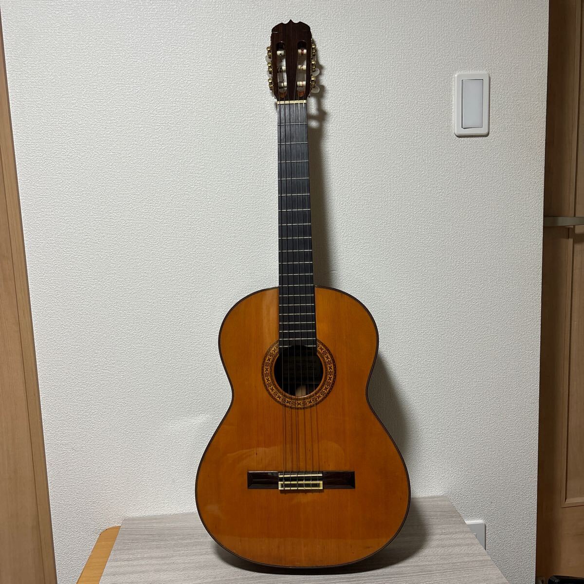 値下 クラシックギターで有名なMATSUOKA RYOJIのガットギターM30 Yahoo!オークション -「matsuoka m30」(クラシックギター
