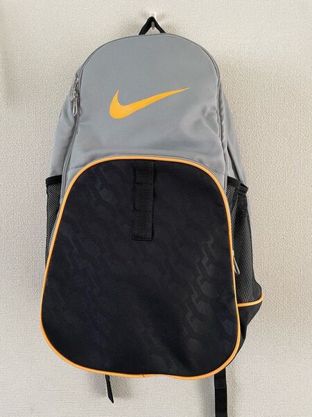 NIKE ナイキ バックパック リュック 大容量 リュックサック グレー イエロー ブラック ブラジリア 修学旅行 宿泊