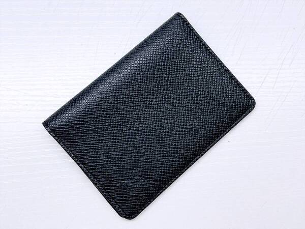 美品 Louis Vuitton ルイヴィトン タイガ ポルト2カルト ヴェルティカル 定期入れ パスケース M30492