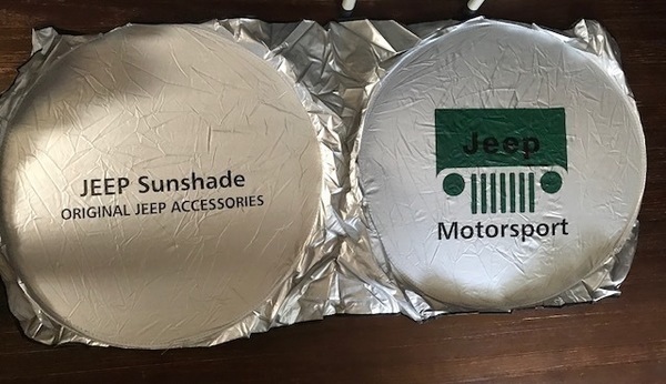 ジープ乗りさんに、車内の暑さ対策に!目立つ JEEPロゴ サンシェード 送料無料!ルビコン ファルコン チェロキー