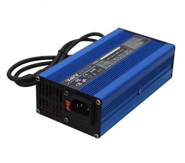 12v15ah LiFePo4専用高速充電器 高速 リン酸鉄イオンリチウムバッテリー クイックコネクター 釣り キャンプ 魚探 バスボート チャージャー
