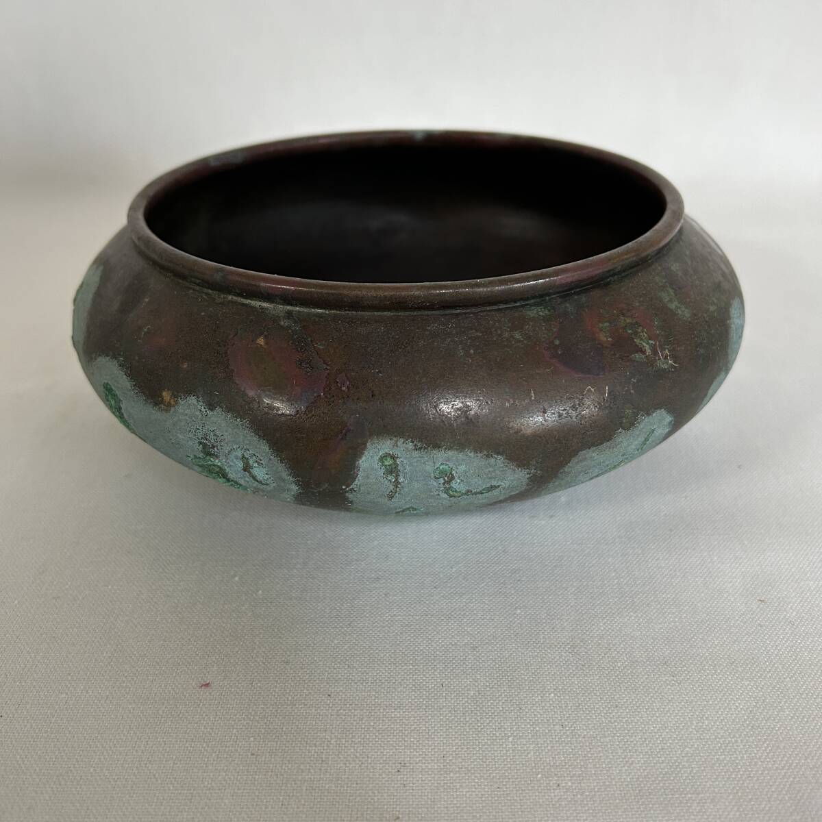 薩摩焼 金彩花鳥山水図 壺 孔雀 飾壺 色絵 錦風 陶器 骨董 工芸品