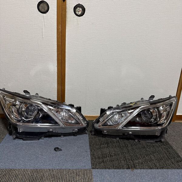 トヨタ クラウンアスリート/ロイヤル AWS210/AWS211 210系 前期トヨタ純正 HID 左右ヘッドライト KOITO 30-401右 KOITO 30-402 左
