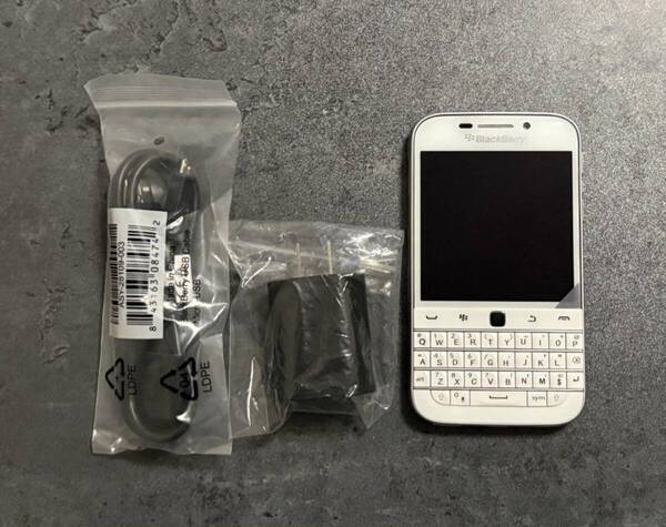 ブラックベリー クラシック BlackBerry Classic Q20 白 ホワイト