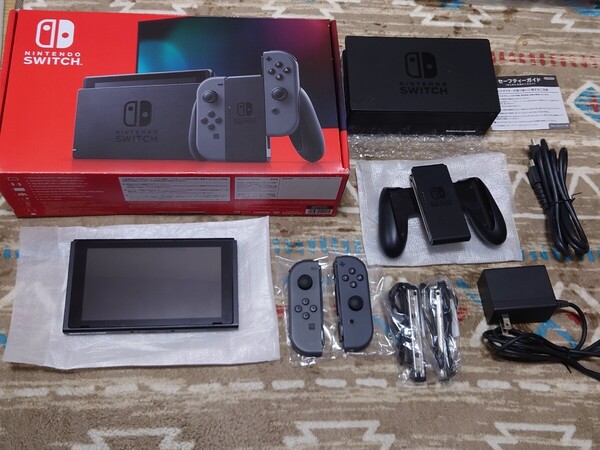 美品 Nintendo Switch 新型 バッテリー強化版 付属品 完備 2019年製