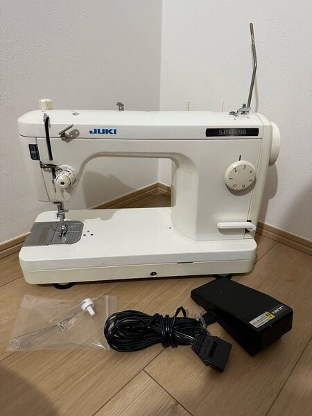 JUKI SPUR98 ジューキ / 職業用ミシン ミシン シュプール 工業用 プロ用 裁縫 通電確認済 動作未確認