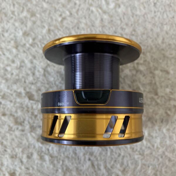 DAIWA ダイワ 18 レガリス LT 4000D-CXH 純正 スプール 中古 送料無料