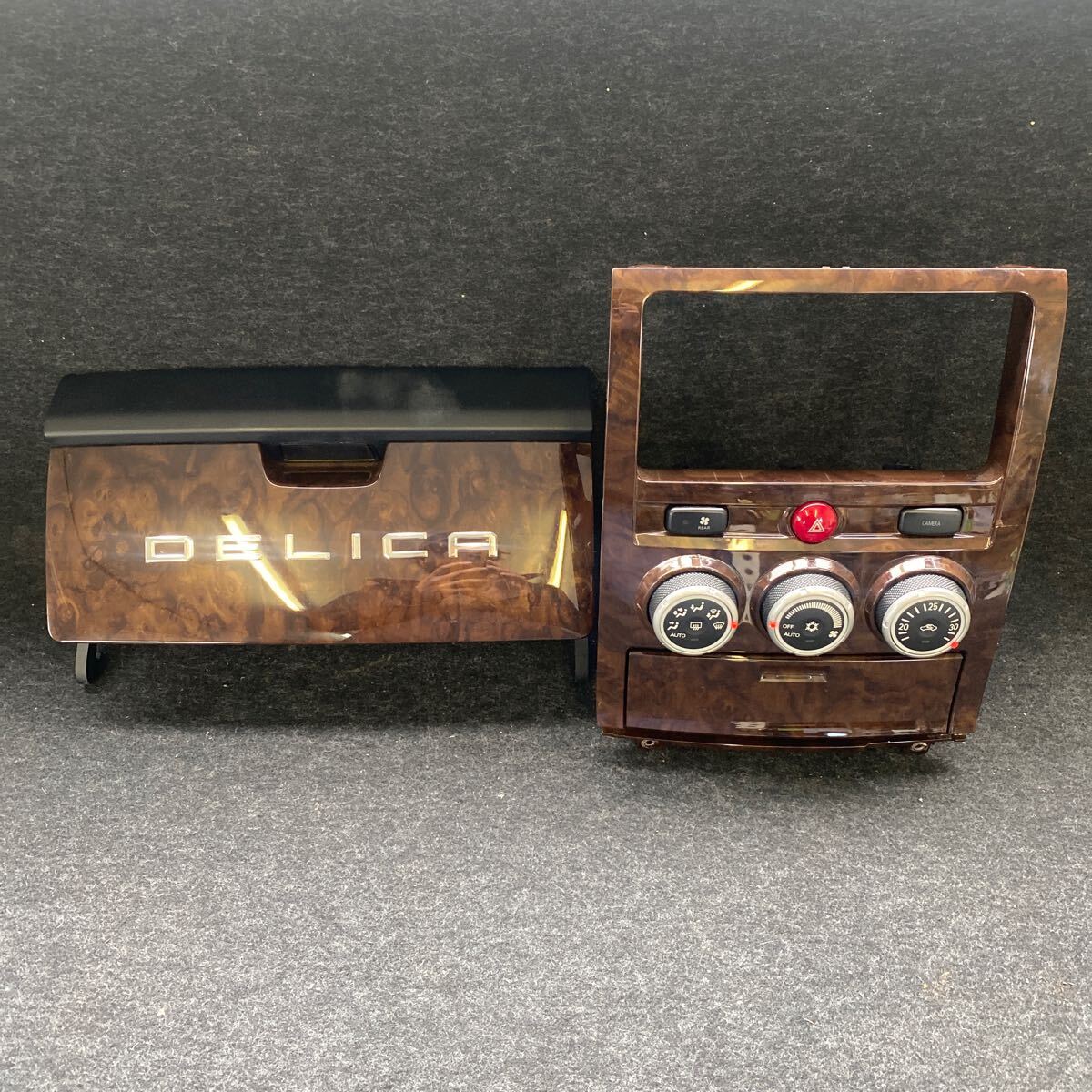 デリカD5 オーディオパネル　木目パネル アクセントパネルセット（木目調） 国内純正OP 純正定価10%OFF