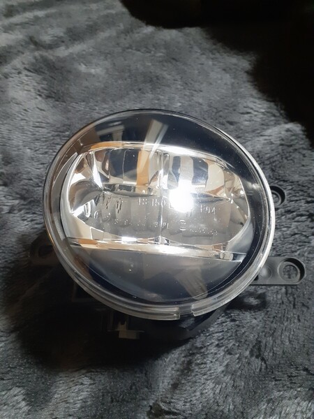 プリウス/ヴォクシー/アクア/レクサス/30/アルファード/ヴェルファイア 純正 右 LED フォグランプ/ライト/レンズ KOITO 48-150