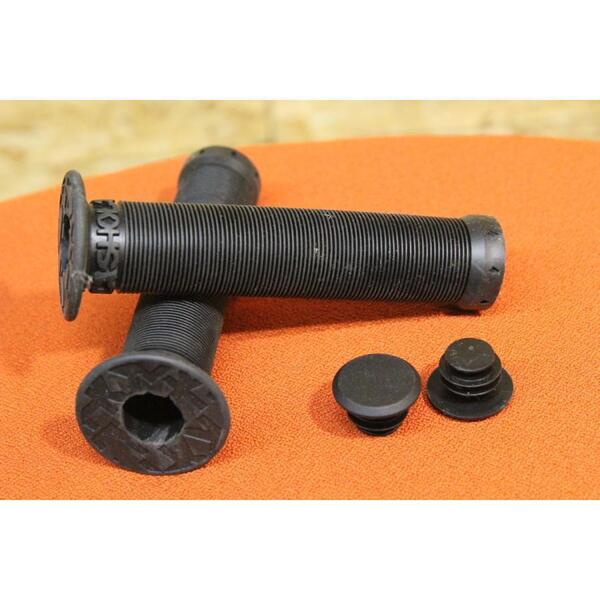 自転車 BMX グリップ KHE BIKES SHOLA GRIP 即決 送料無料 新品未使用