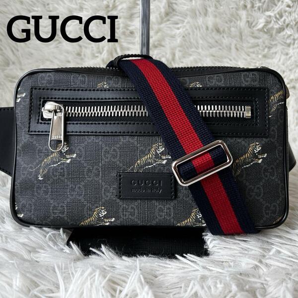 激レア!! 未使用品級 GUCCI 近年モデル グッチ GGスプリーム シェリーライン 虎 ボディバッグ ショルダーバッグ 斜め掛 クロス グレー 黒