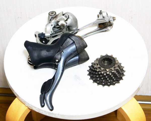 シマノクラリス8速コンポセット CLARIS 2300 スプロケット STIレバー 変速機 ディレイラー 8s