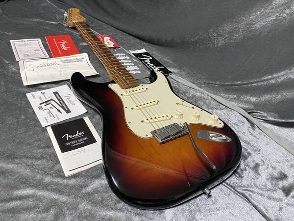 ★定価278,760円 Fender USA American Deluxe Stratocaster N3 アメリカン・デラックス 2012年製