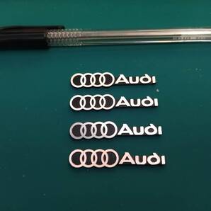【ゆうパケット送料込】Audi(アウディ) スピーカー用ミニエンブレム 4個セット 両面テープ付 アルミ製