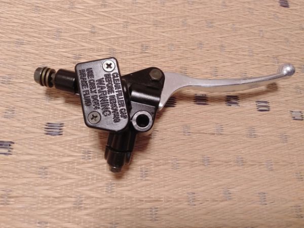 スズキ ブレーキ マスターシリンダー ブレーキ アドレスV100 セピアZZ ヴェクスター 125 150 アヴェニス HI UP R レッツ2 互換品