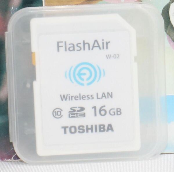 ほぼ未使用品 東芝 FlashAir SDカード 16GB