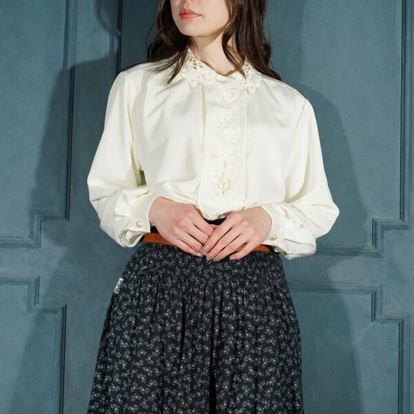 USA VINTAGE Collections JOSEPHINE LACE DESIGN BIG PEARL DESIGN BLOUSE/アメリカ古着レースデザインビッグパールデザインブラウス