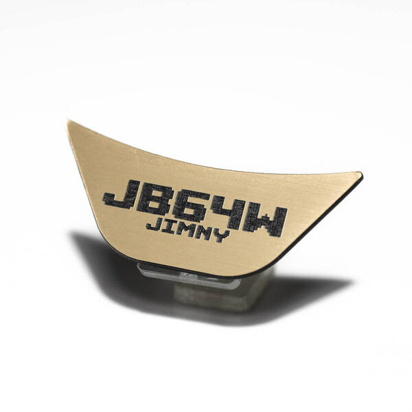 スズキ ジムニー JB64W用 ステア用ロゴプレート ゴールド