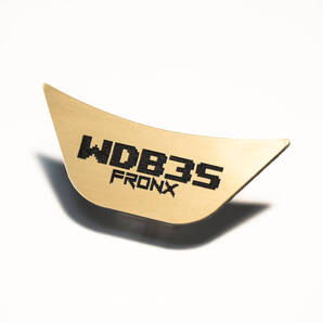 スズキ フロンクス WDB3S用 ステアリングロゴプレート ゴールド