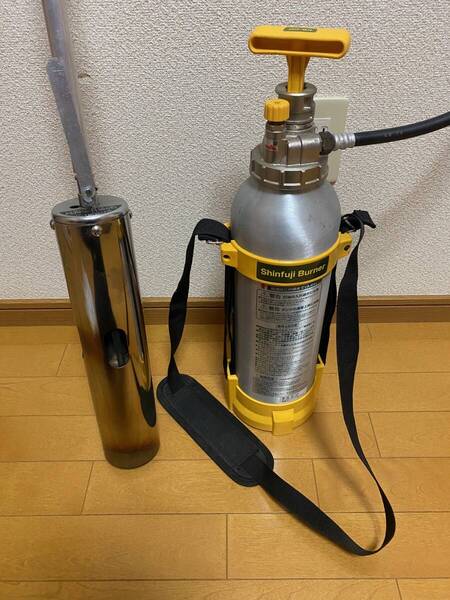 新富士バーナー 草焼バーナーPro 【除草・害虫駆除】【長時間使用可能モデル】【灯油・タンク式】 KB-300