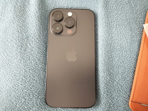 Apple iPhone14 Pro 128GB A2889 スペースブラック バッテリ83% ■SIMフリー【送料無料】