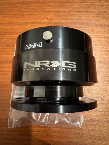 クイックリリース NRG 1.0 ステアリングボス 使用1回のみ新古品 レンチン音あり 初期モデルアメリカ製 ブラック 正規品