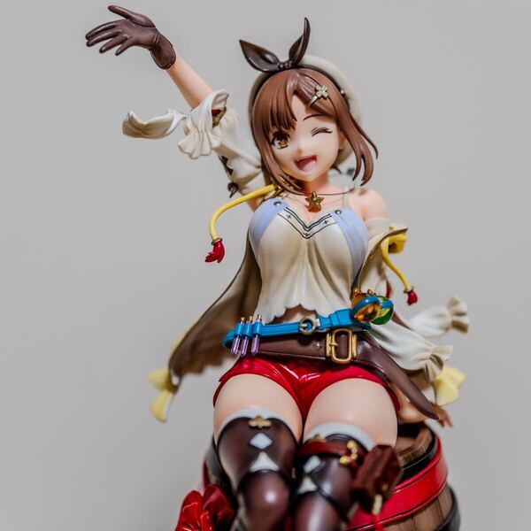 ライザのアトリエ 常闇の女王と秘密の隠れ家 ライザ 25周年記念ver 1/7 フィギュア 完成品フィギュア