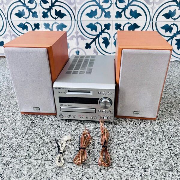 ONKYO オンキョー FR-7GX CD MD チューナーアンプ ミニコンポ シルバー D-S7GX スピーカー 木目 音響機器 オーディオ機器