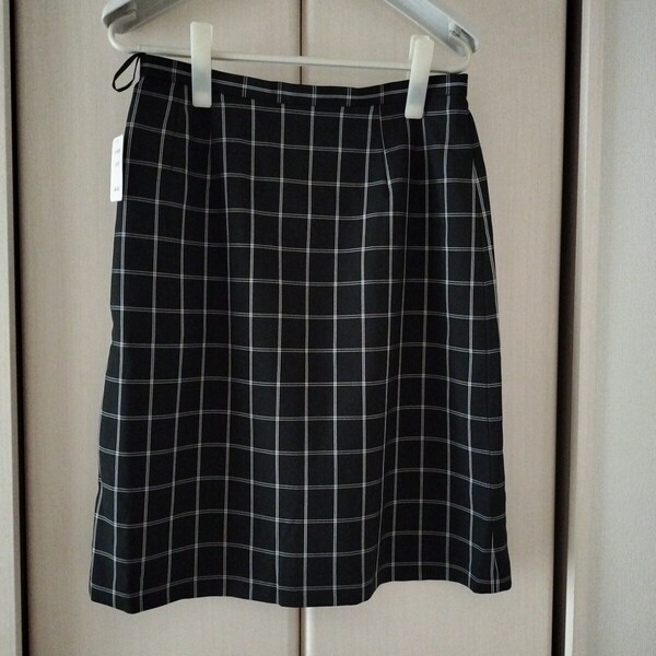 新品タグ付き【Lサイズ】W73 撥水 防汚 タイトスカート 黒 チェック ひざ丈 オフィス 事務服 制服 会社 レディース ミセス 送料無料