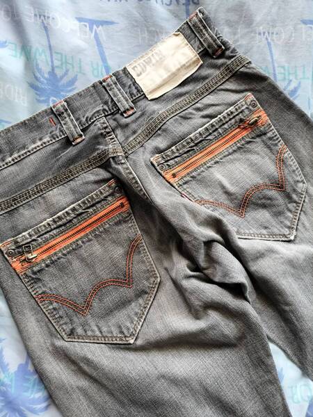 送料込み★即決★EDWIN エドウィン 404XVS お洒落なブラック系ストレート ダメージデニム size30