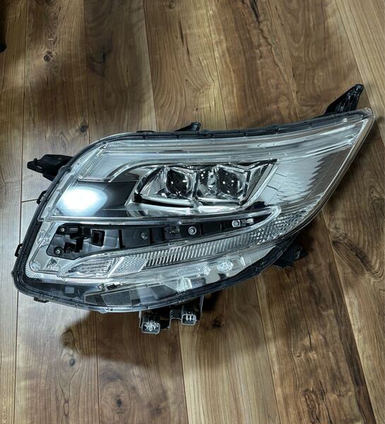美品!80系 ノア エスクァイア ZRR80G 後期 純正 LED 左 ヘッドライト 打刻印『A』トヨタ純正