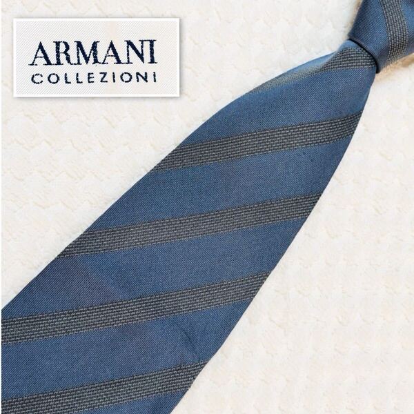 ■美品■ARMANI COLLEZIONI アルマーニ コレツィオーニ ネクタイ レジメンタルストライプ シルク100% イタリア製 くすみブルー