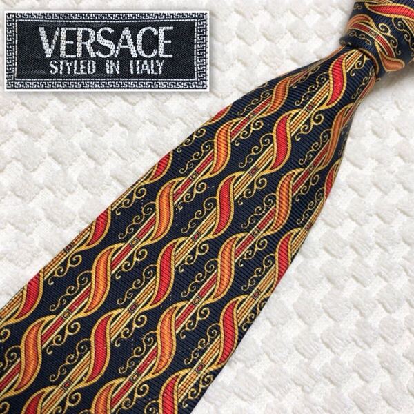 VERSACE ヴェルサーチ ネクタイ スカーフ柄 ストライプ 螺旋 シルク100% 日本製 ネイビー×レッド×オレンジ×イエロー ビジネス