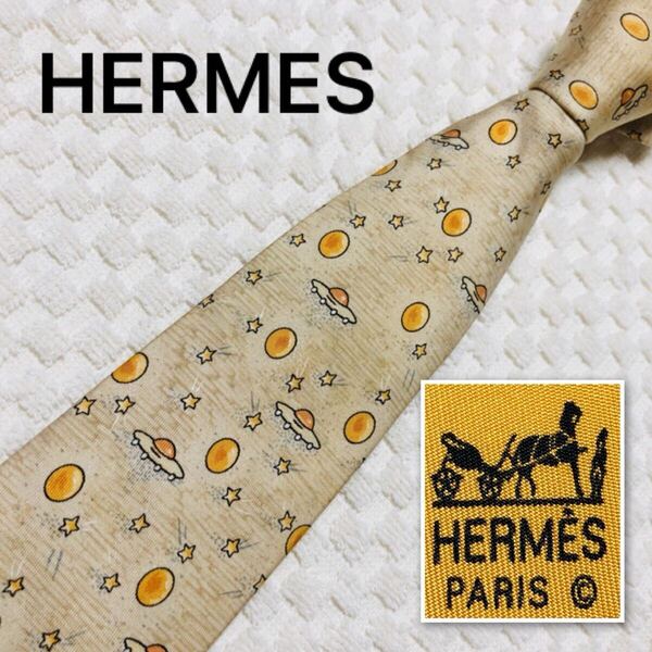 HERMES エルメス ネクタイ 夜空とUFO 月 流星 総柄 シルク100% フランス製 7777 FA ベージュ系