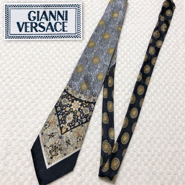 ■美品■GIANNI VERSACE ジャンニヴェルサーチ ネクタイ スカーフ柄 太陽ロゴ 装飾 総柄 シルク100% イタリア製