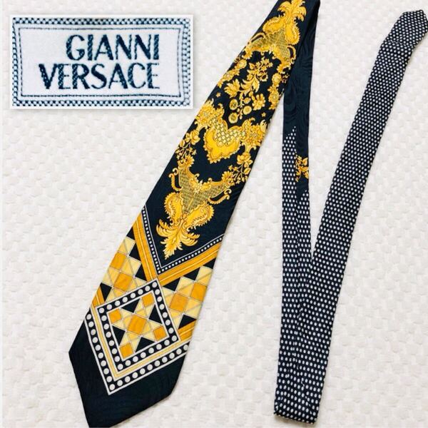 GIANNI VERSACE ジャンニヴェルサーチ ネクタイ スカーフ柄 黄金装飾 総柄 シルク100% イタリア製 ブラック×ゴールド系