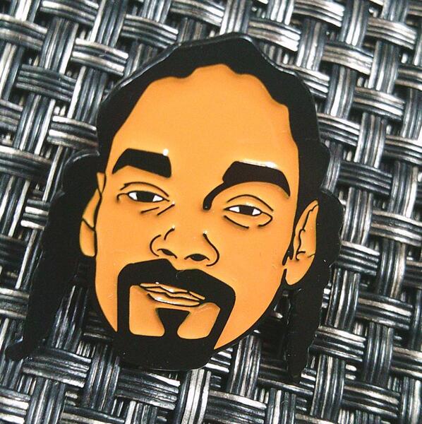 《US顔FS1主題歌》■新品『Snoop Dogg スヌープ・ドッグ』 ■ミュージック 音楽 ■アメリカ ヒップホップMC ヒップホップ■ ピンバッジ
