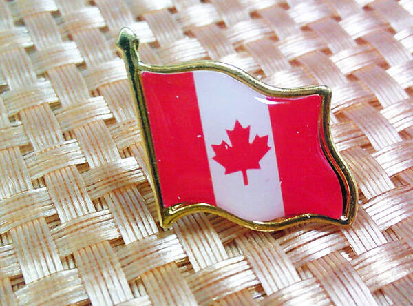 《BPはためくCA旗》応援カナダ CANADA 国旗 フラッグ Fluttering Flag ホッケー 野球 サッカー ファッション ピンバッジ バッチ